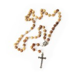 Różaniec - zdobione paciorki z Ziemią świętą